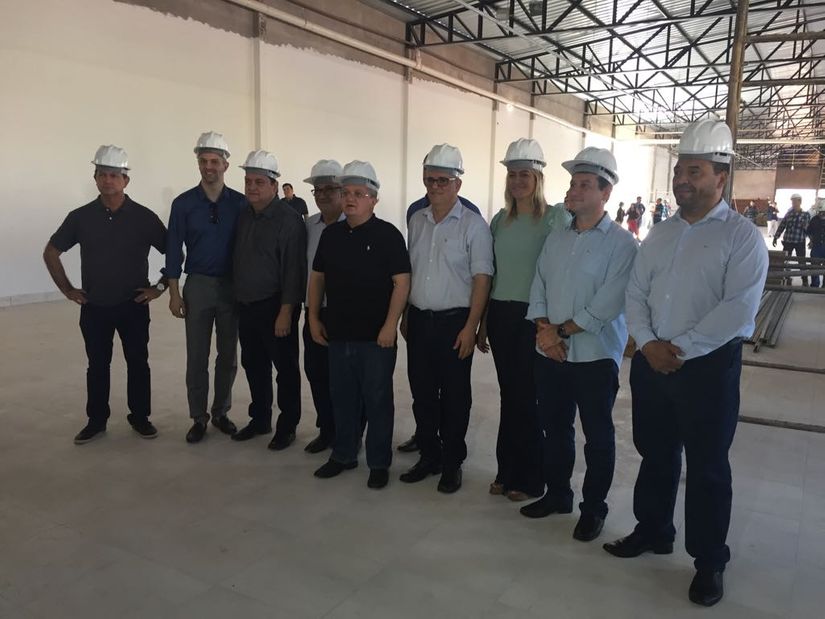 Vereadores acompanham governador na fiscalização da obra em Rondonópolis