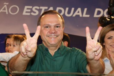 Na TV, W.F. fala em abandono da atual gestão no Estado