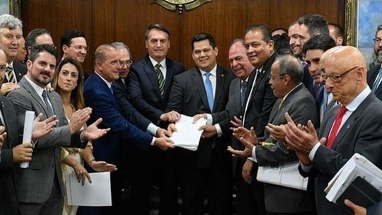 Reforma prevê mudar estabilidade de funcionários públicos
