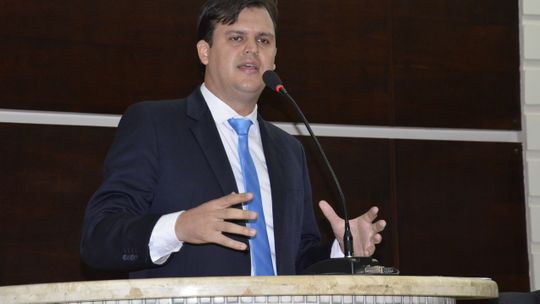 Thiago Silva reivindica ampliação da telefonia móvel na zona rural
