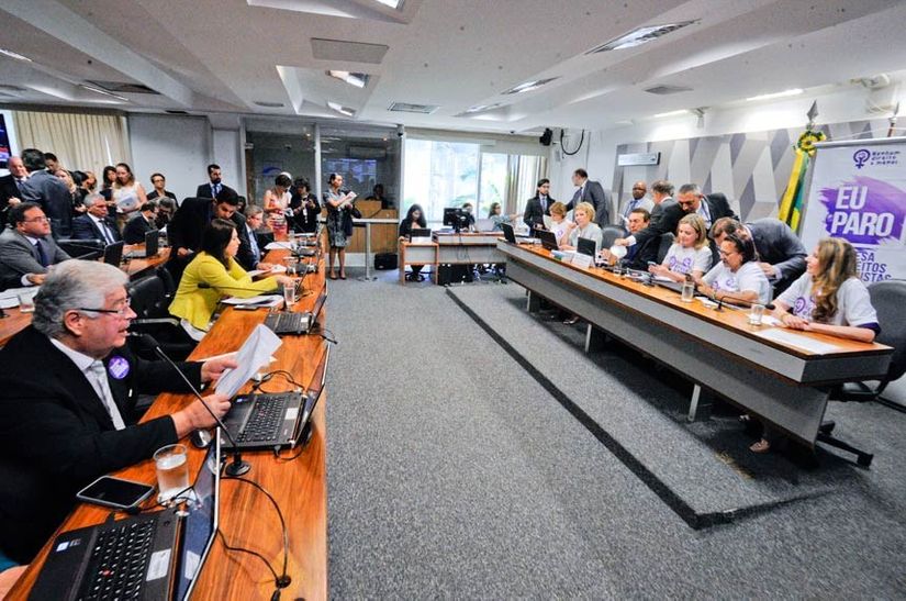 Comissão de Justiça aprova união estável entre pessoas do mesmo sexo