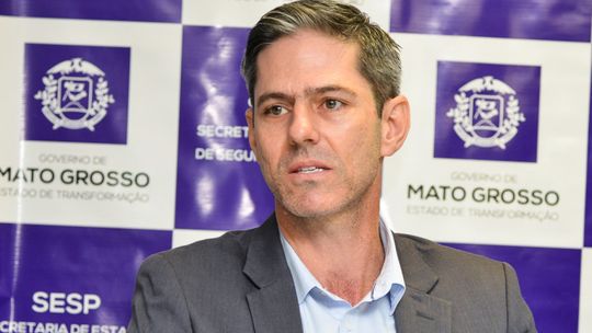 Juiz determina uso de tornozeleira para ex-secretário de Taques