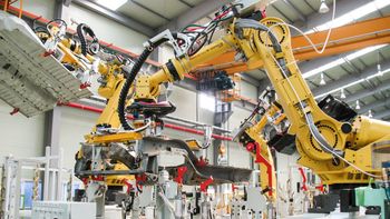Vendas mundiais de robôs industriais batem recorde