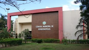 Câmara faz sessão extra e garante RGA para servidores do município