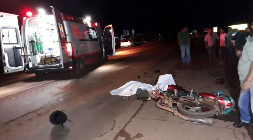 Motociclista morre após bater veículo na traseira de carreta na BR-364
