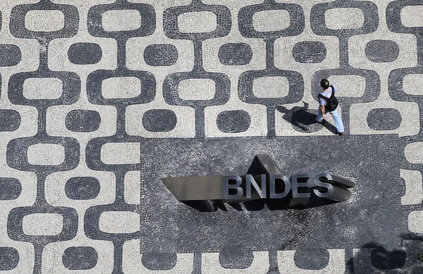BNDES avalia venda de suas ações ordinárias na Petrobras