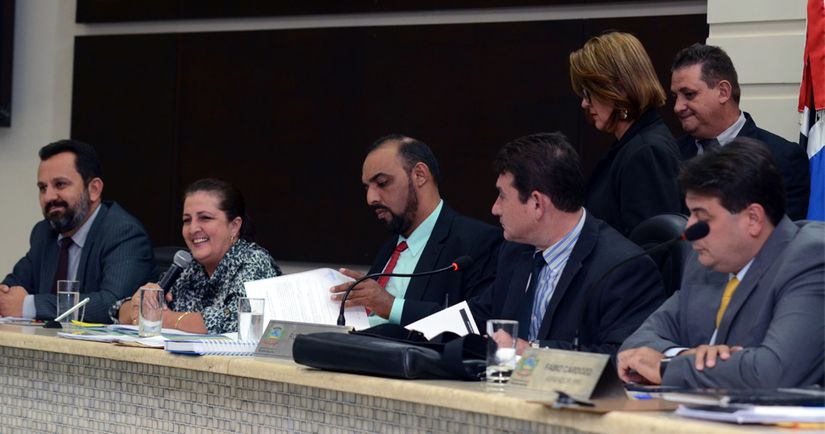 Indicados a Sanear e Coder respondem a questionamentos na Câmara