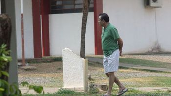 Vizinhos de cela dizem escutar berros de Silval com advogados