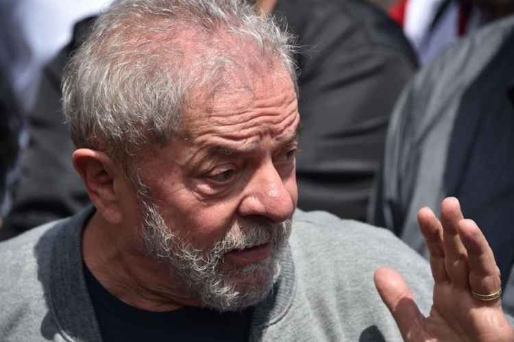 Zelotes: Lula e filho são denunciados por lavagem de dinheiro
