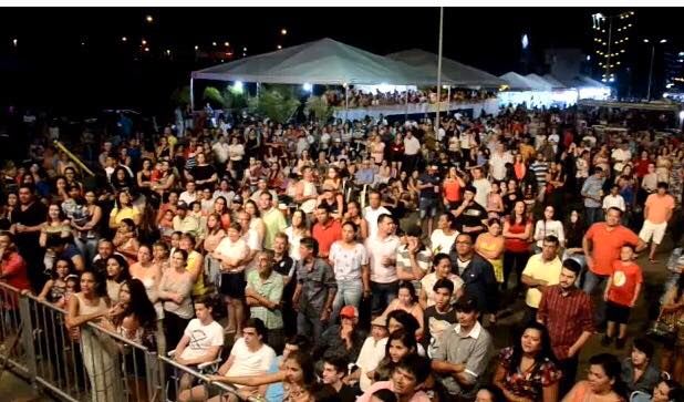 Cerca de 14 mil pessoas prestigiaram o show da Banda Família Lima 