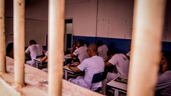 Recuperandos da PCE ganham 3 primeiros lugares em concurso nacional de redação