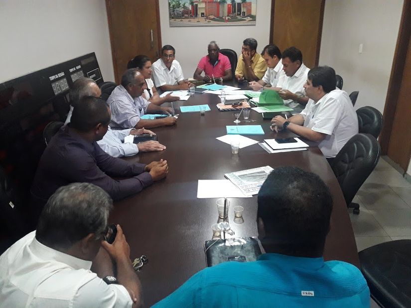 Vereadores recebem comunitários para ouvir demandas da Rio Branco
