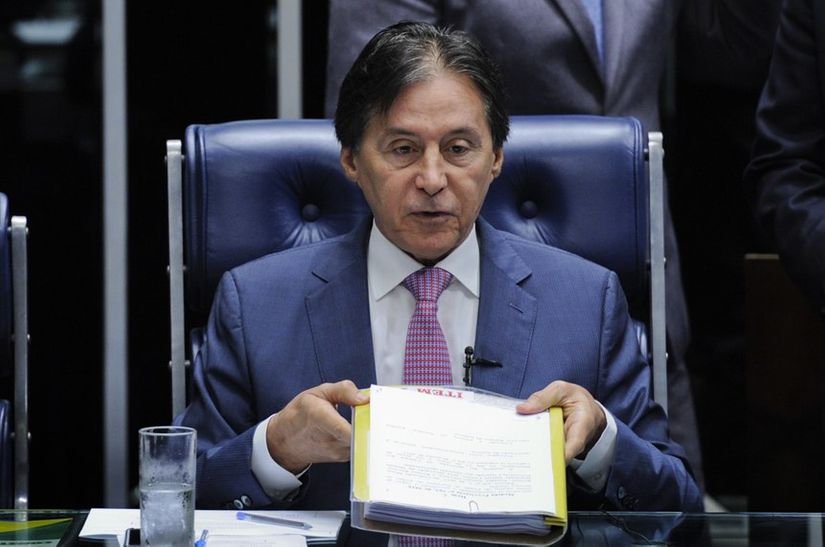 Promulgada lei que libera saque do FGTS