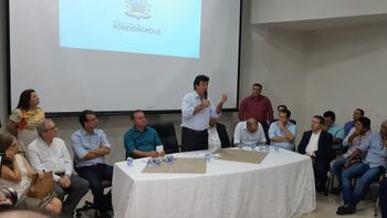 Ministro anuncia que vacinas serão liberadas de forma gradativa