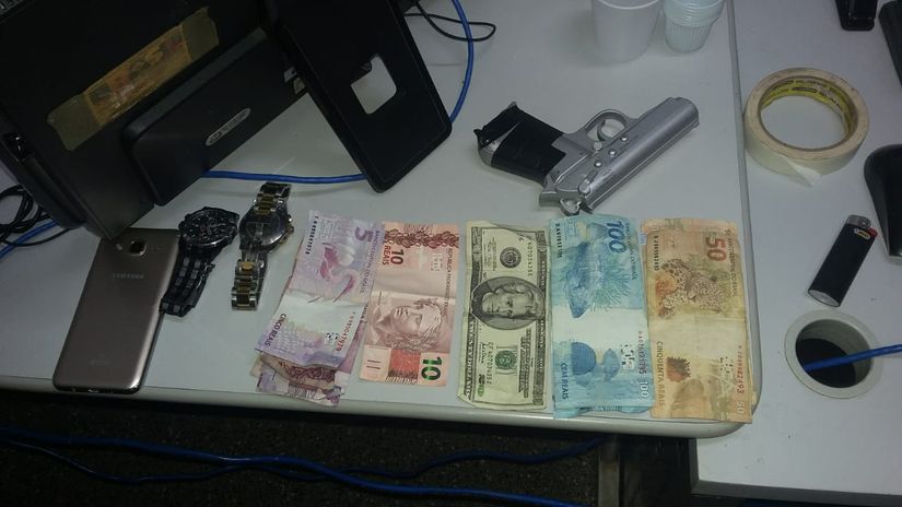 Roubo de caminhonete termina com um baleado pela PM durante perseguição 