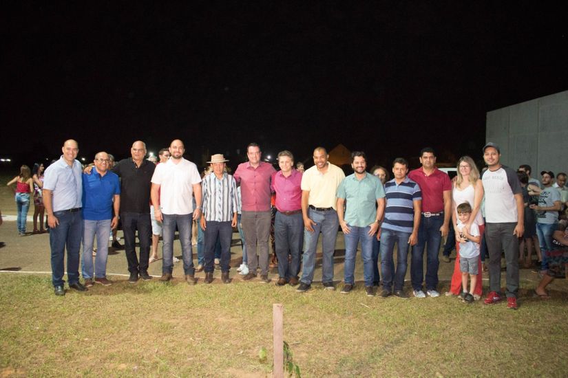 Prefeitura inaugura iluminação pública esperada há vinte anos