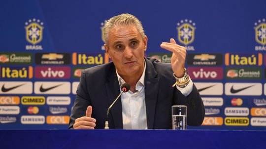 Tite evita polêmicas com Osorio: "responsabilidade de Neymar é jogar"