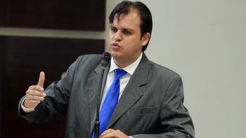 Vereador Thiago Silva cai na ira dos aprovados no concurso público