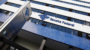 Orçamento de 2018 não prevê correção da tabela do IR, informa Receita