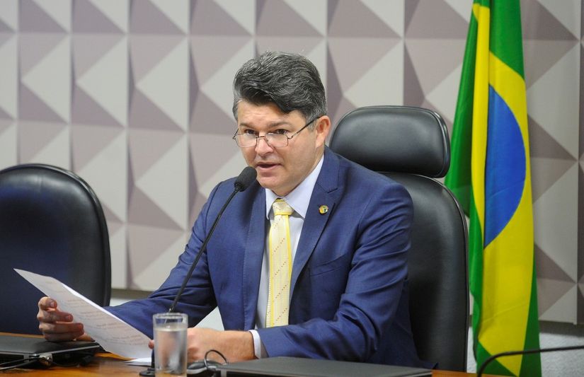 Projeto de Medeiros determina destinação ambiental ao óleo de cozinha usado