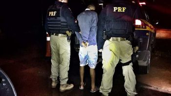 Passageiro de ônibus é preso pela PRF com 13 tabletes de maconha