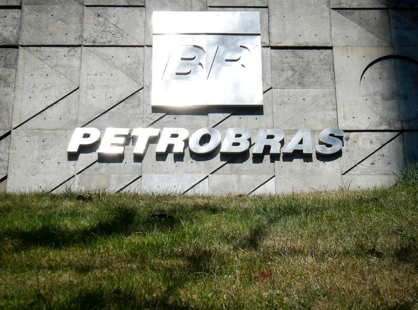 Eletrobras paga R$ 1,27 bilhão à Petrobras