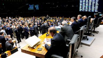 Câmara aprova MP que destina R$ 420 milhões para combate ao zika vírus