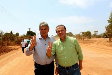 Prefeito do MDB ignora aliança com Mauro e declara apoio a W.F.