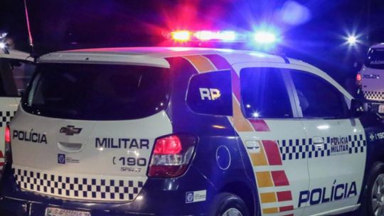 Criminoso é preso ao ser flagrado arrombando porta de loja para cometer furto em MT