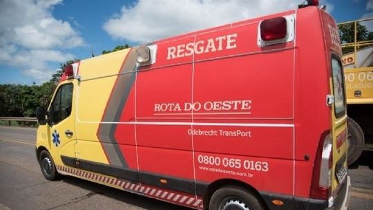 Capotamento de um Fiat Palio deixa uma pessoa morta na BR-163