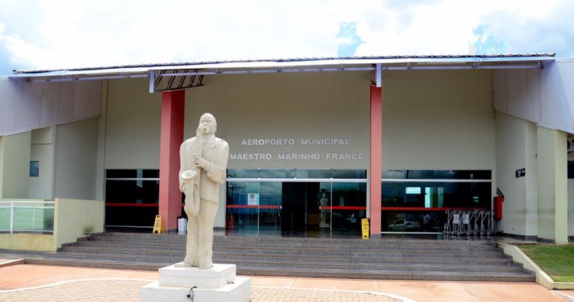 Medeiros entra na briga contra descaso público no aeroporto 