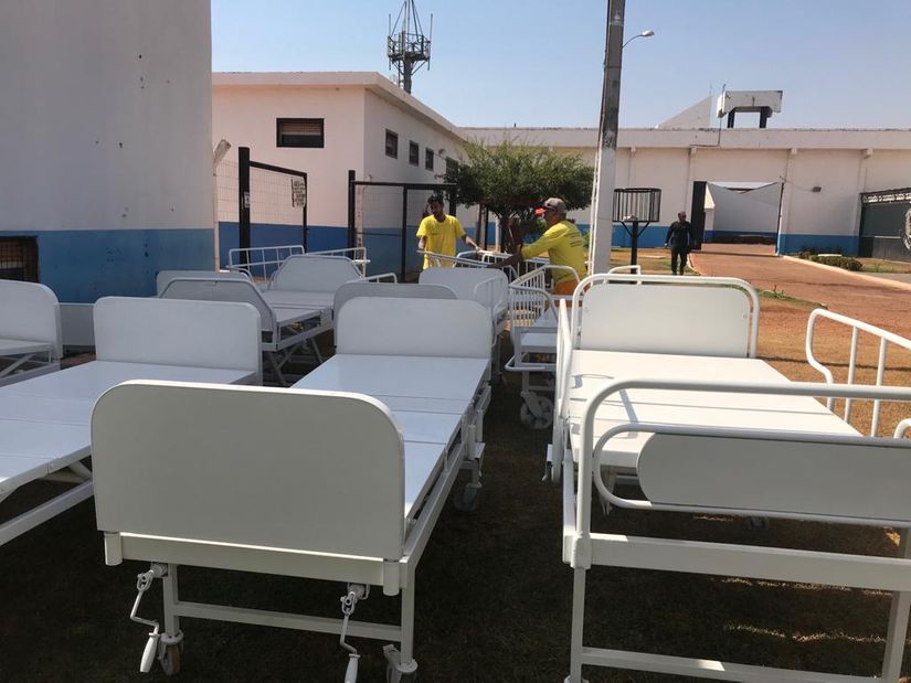 Reeducandos da Mata Grande recuperam móveis do Hospital Regional