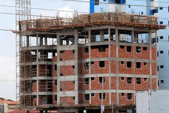 Confiança dos empresários da construção sobe e tem maior nível desde 2015