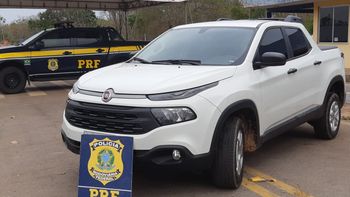 Homem é preso com veículo de locadora alugado com documentos roubados