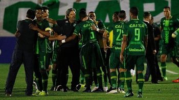 Senadores lamentam acidente com Chapecoense