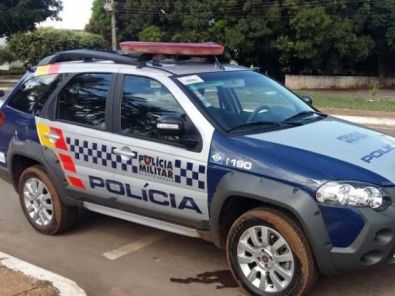 Homem é preso por manter mulher em cárcere privado e posse ilegal de armas