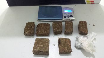 PM apreende droga em sacola que estava com traficante na Canaã