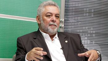 Falsa desistência de Percival circula na rede. Site vítima de montagem promete ir à Justiça