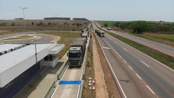 Mais de 1,5 mil veículos com excesso de carga são flagrados na BR-163