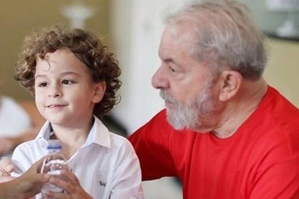 Morre em Santo André o neto de 7 anos do ex-presidente Lula
