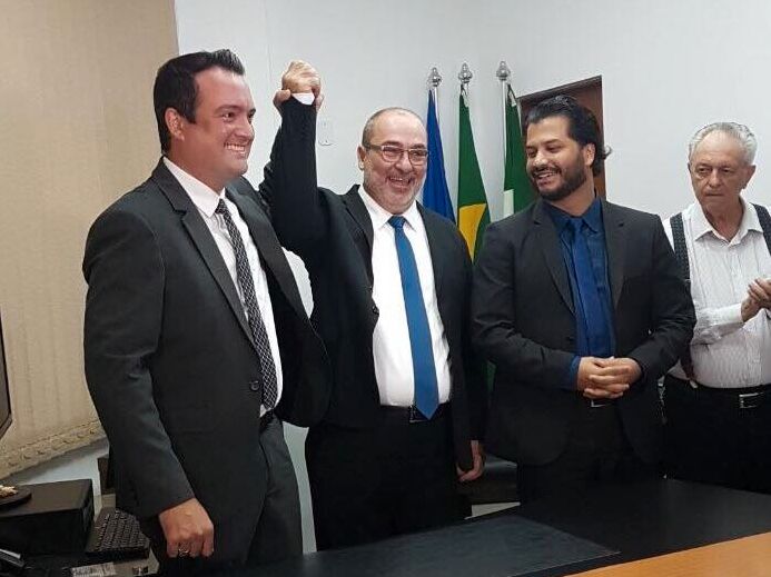 Prefeito e vice de Primavera são empossados em caráter definitivo