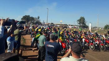 Greve dos caminhoneiros ganha apoio de outras categorias