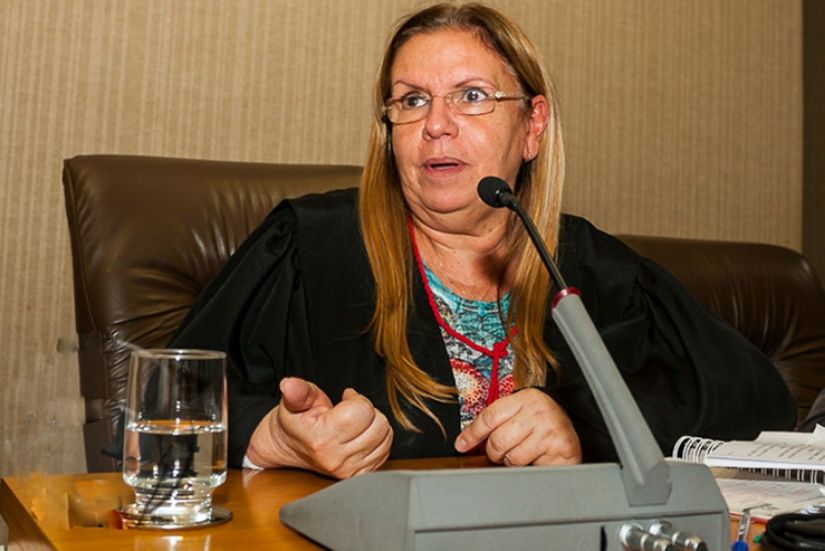 Desembargadora do TJ declara que greve é ilegal e determina volta às aulas
