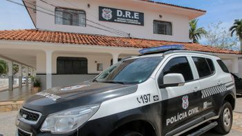 Jovem é preso ao fazer imagens de viaturas e de delegacia