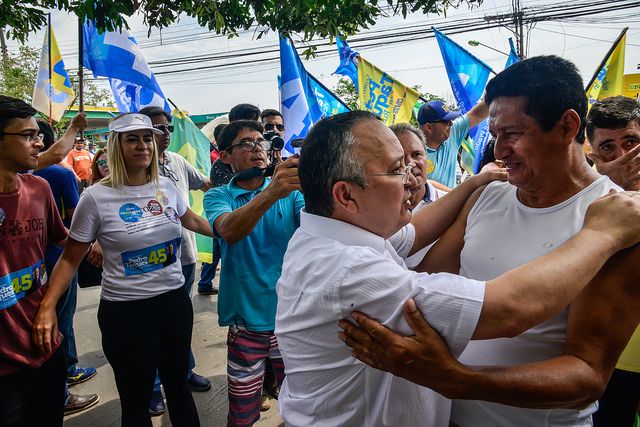 Taques pede votos no CPA e destaca investimentos para a região
