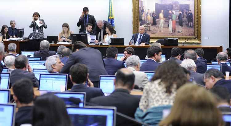 CCJ da Câmara aprova admissibilidade da PEC da Reforma da Previdência