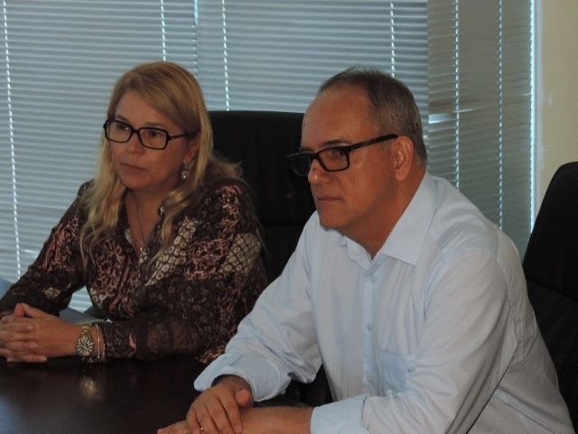 Prefeito entrega R$ 100 mil à instituição e destaca fortalecimento de políticas sociais