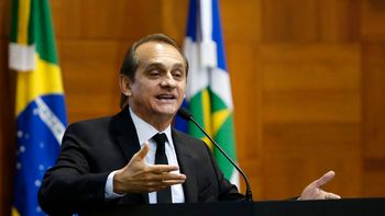 Na AL, Wilson Santos mexe em vespeiro de pau