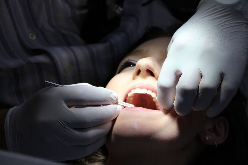 Cientistas brasileiros defendem combate à 'epidemia global de doenças dentárias