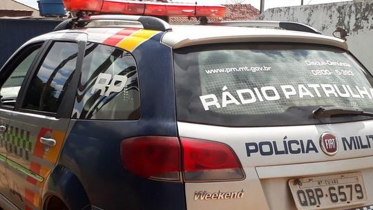 Criminosos invadem casa na madrugada, esperam vítimas acordar e efetuam roubo